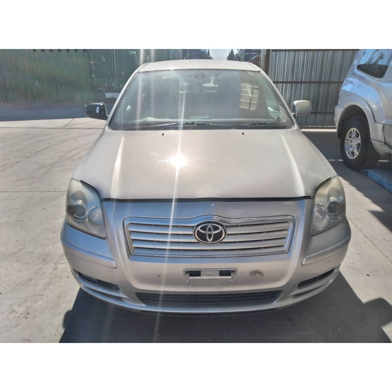 toyota avensis berlina (t25) del año 2005
