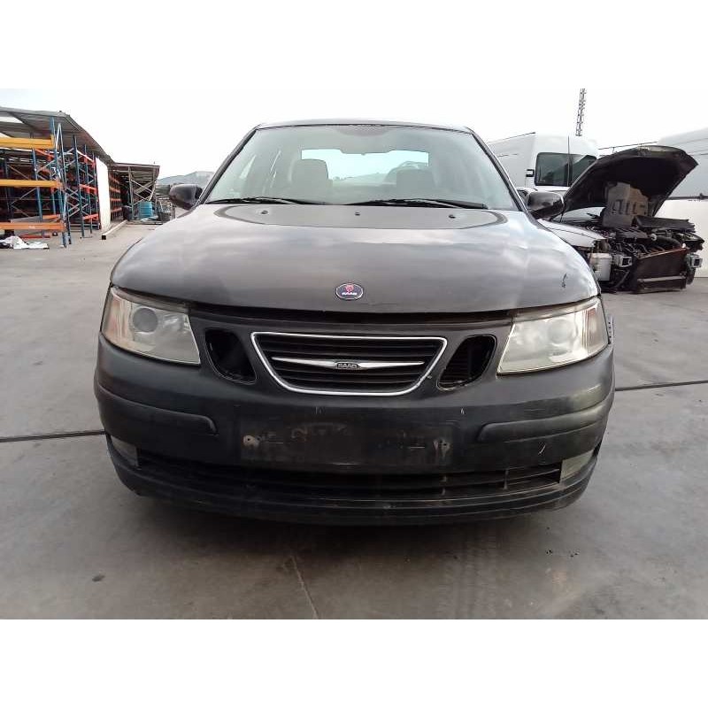 saab 9-3 berlina del año 2004