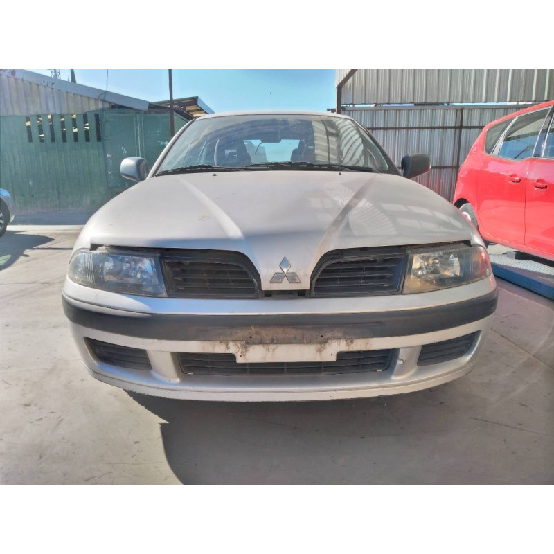 mitsubishi carisma berlina 5 (da0) del año 2003