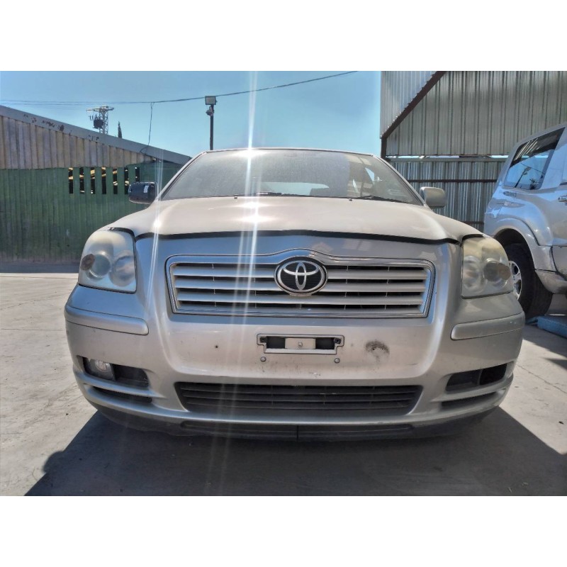 toyota avensis berlina (t25) del año 2005