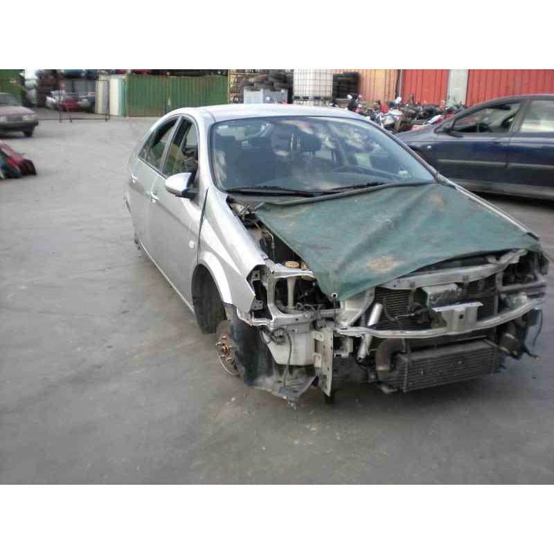 nissan primera berlina (p12) del año 2005