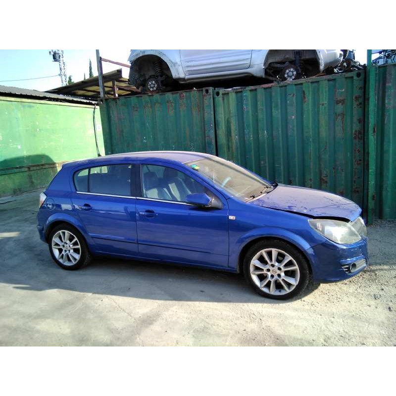 opel astra h berlina del año 2004