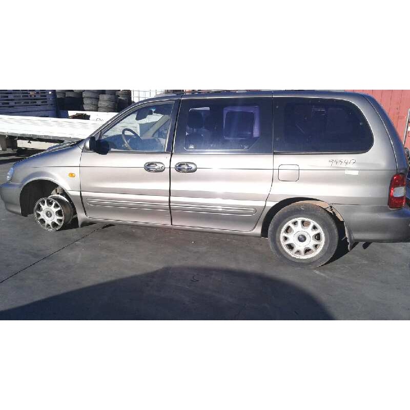 kia carnival del año 2001