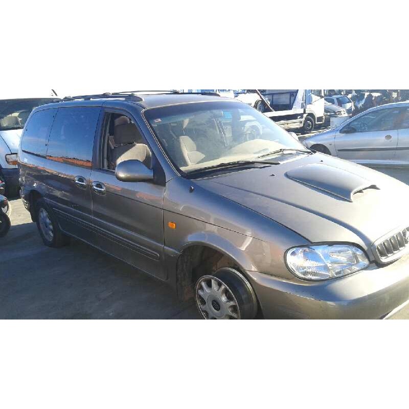 kia carnival del año 2001
