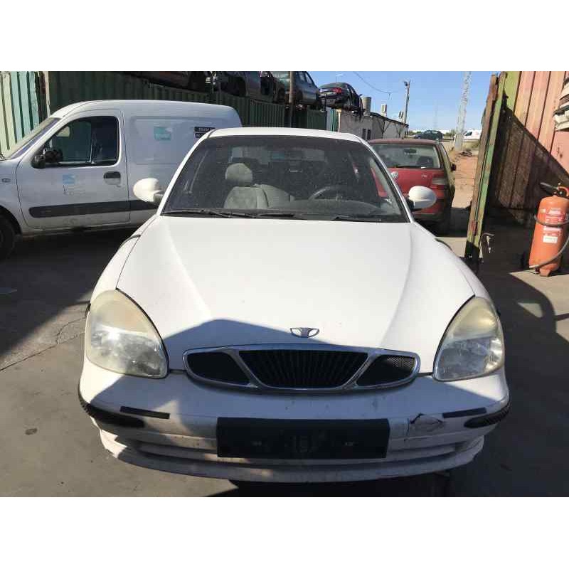 daewoo compact del año 2002