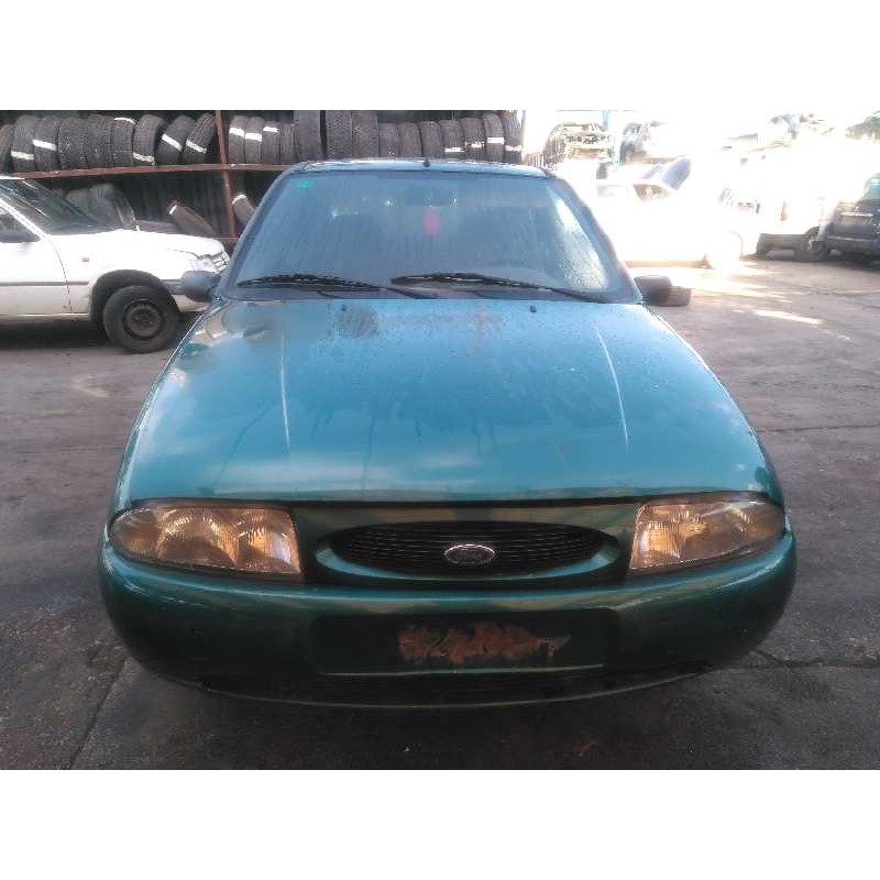 ford fiesta berlina del año 1998