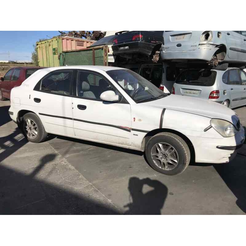 daewoo compact del año 2002