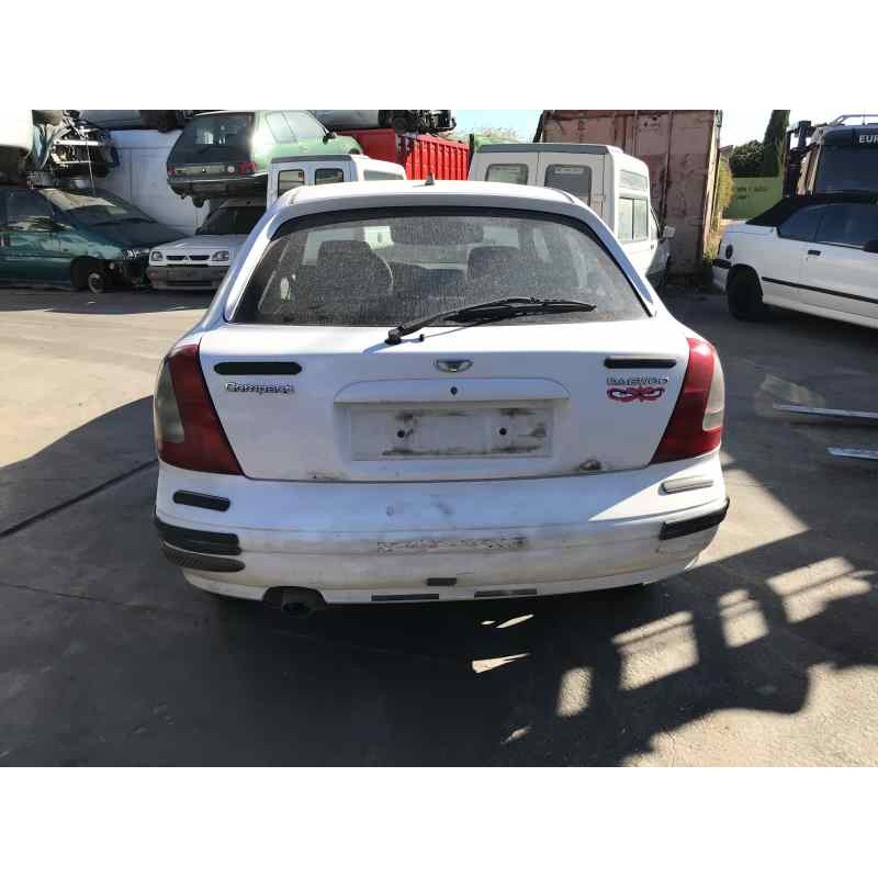 daewoo compact del año 2002