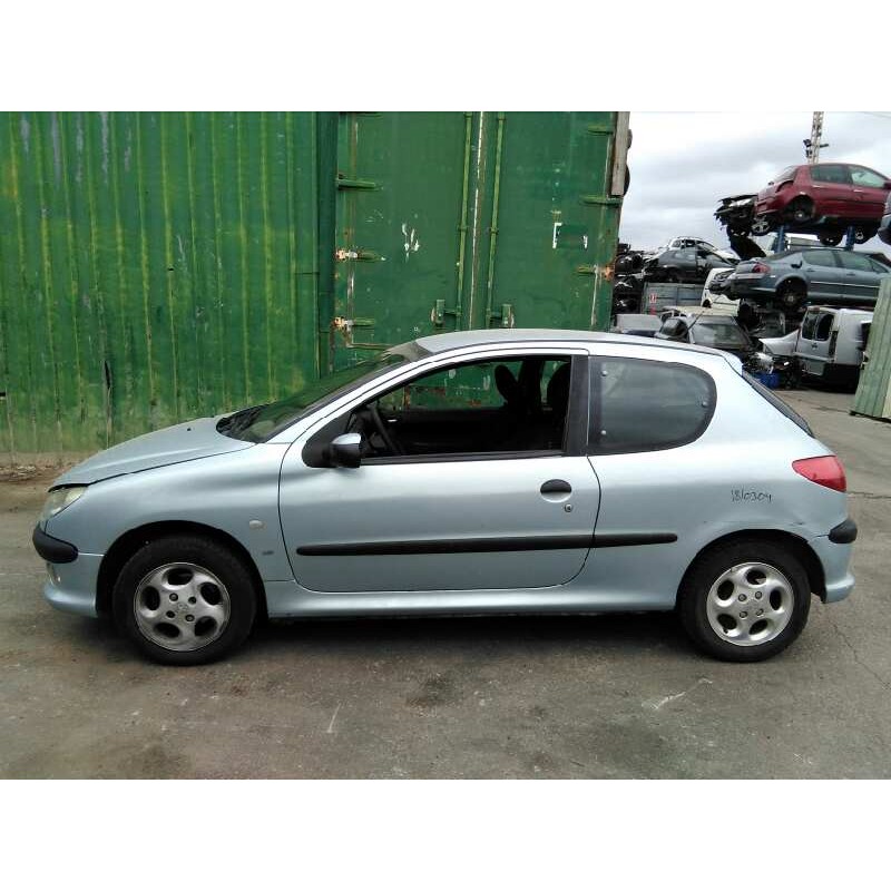 peugeot 206 berlina del año 2001