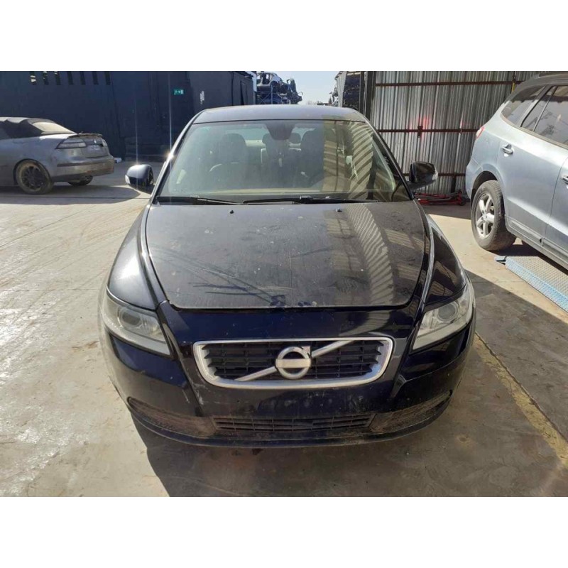 volvo s40 berlina del año 2010
