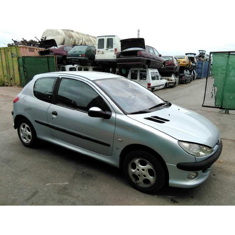 peugeot 206 berlina del año 2001
