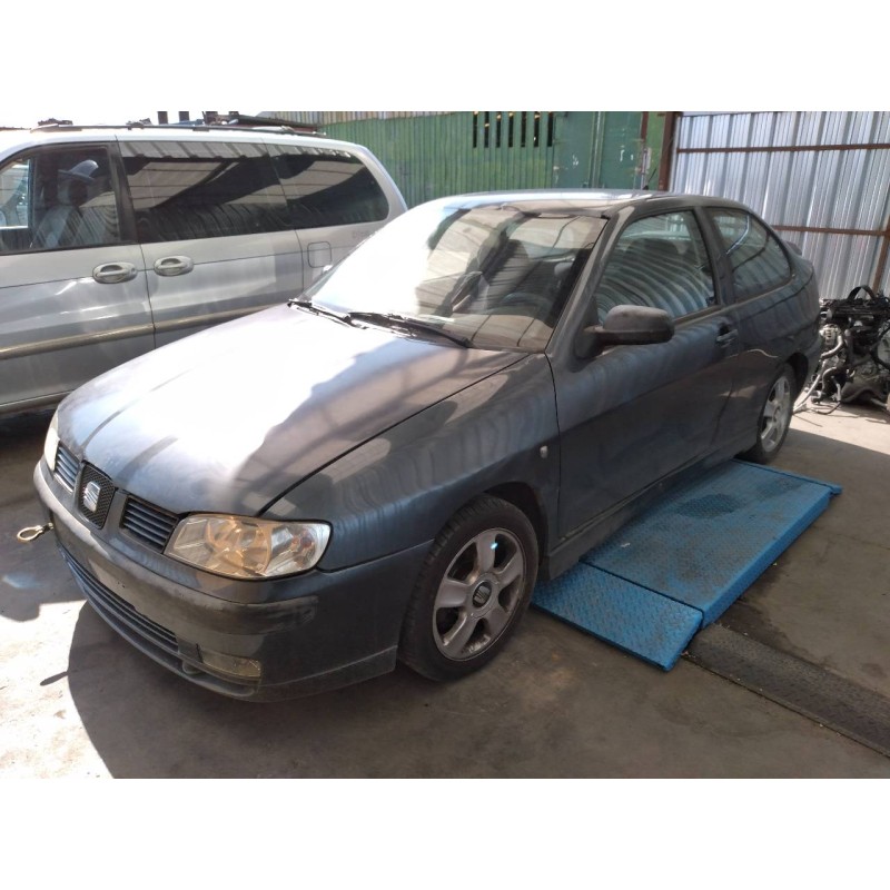 seat cordoba berlina (6k2) del año 2001