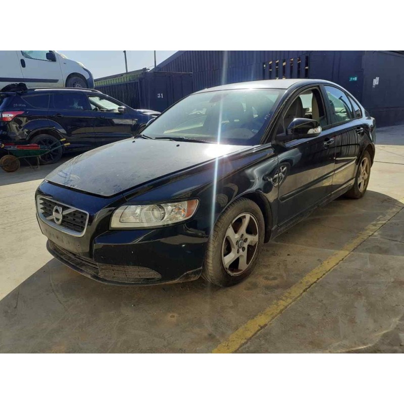 volvo s40 berlina del año 2010