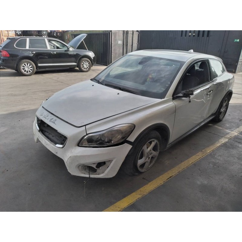 volvo c30 del año 2010
