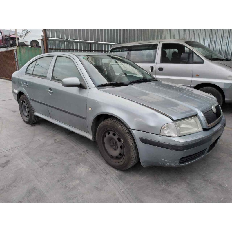 skoda octavia berlina (1u2) del año 2002
