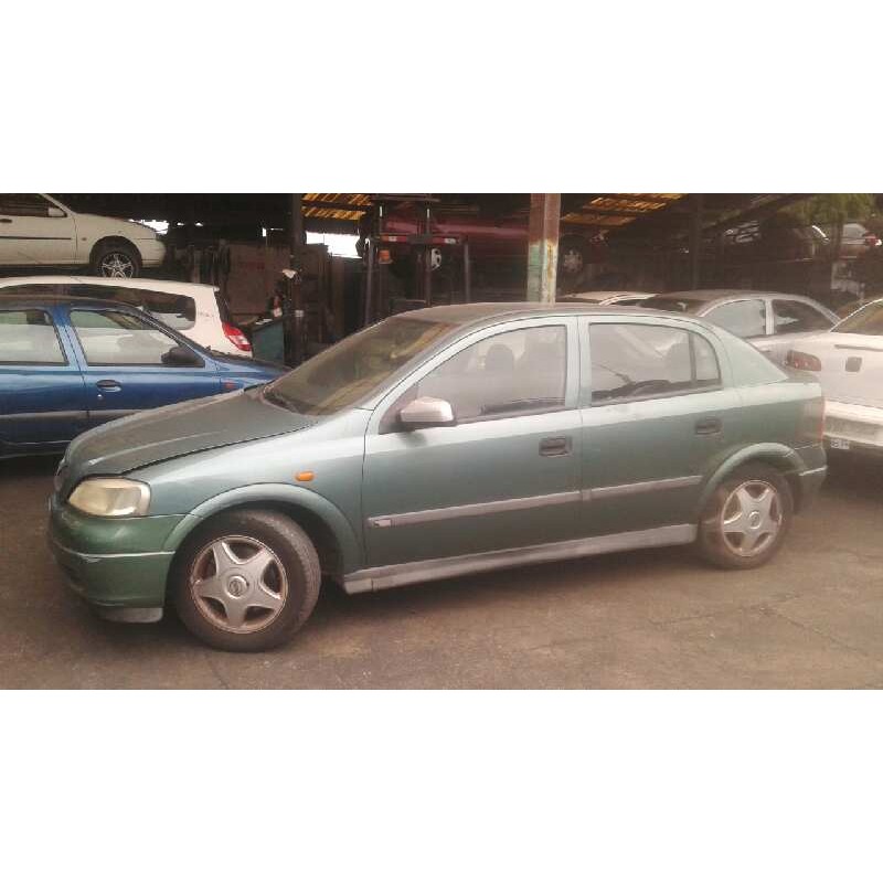 opel astra g berlina del año 1998