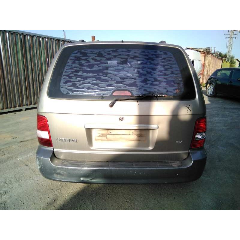 kia carnival ii del año 2003