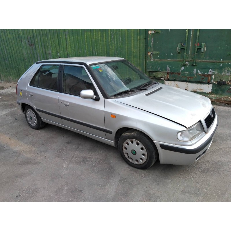 skoda felicia berlina ( 791) del año 1999