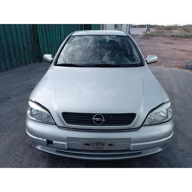 opel astra g berlina del año 2002