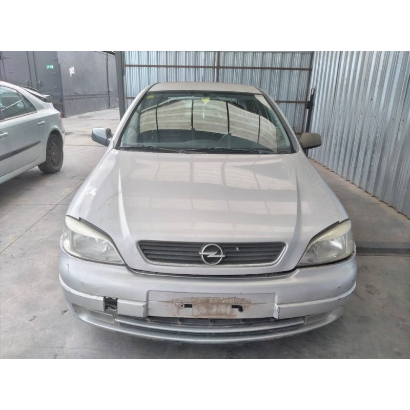 opel astra g berlina del año 2002