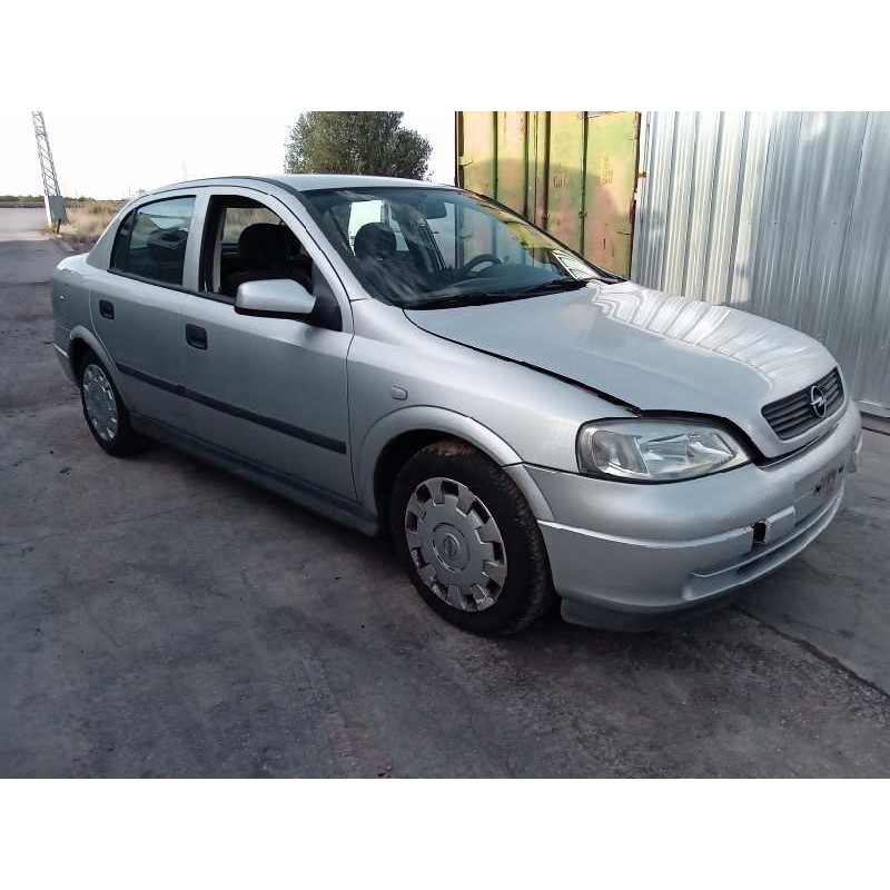 opel astra g berlina del año 2002