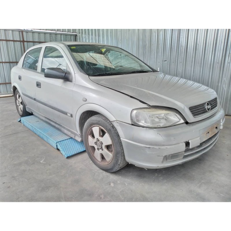 opel astra g berlina del año 2002