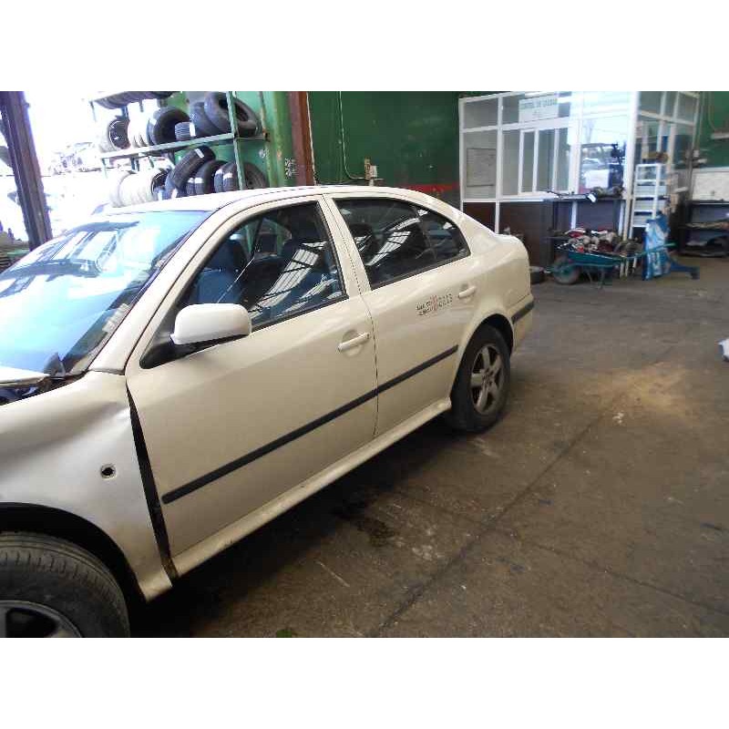 skoda octavia berlina (1u2) del año 2009