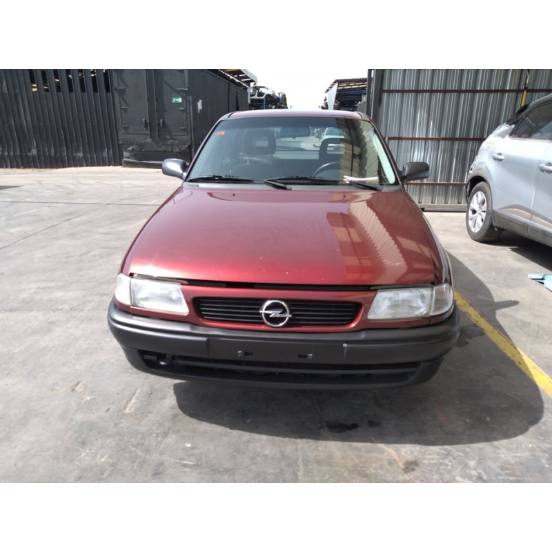 opel astra f berlina del año 1996