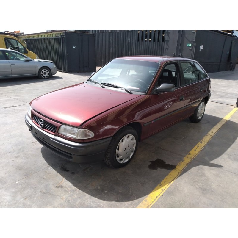 opel astra f berlina del año 1996