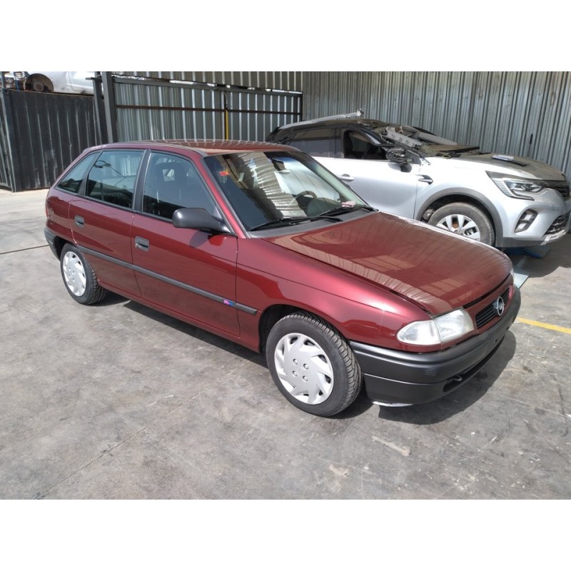 opel astra f berlina del año 1996