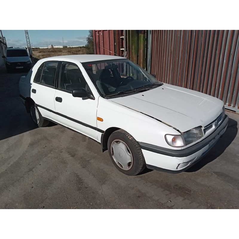 nissan sunny berlina (n14) del año 1995