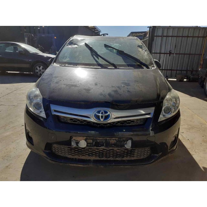 toyota auris del año 2011