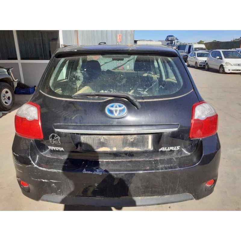 toyota auris del año 2011