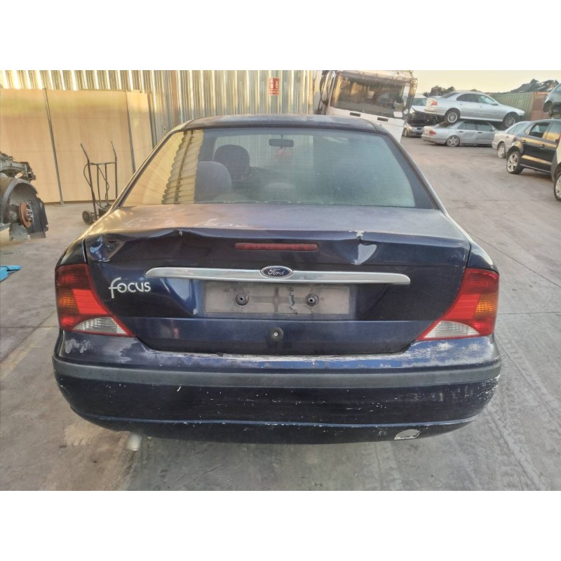 ford focus berlina (cak) del año 2001