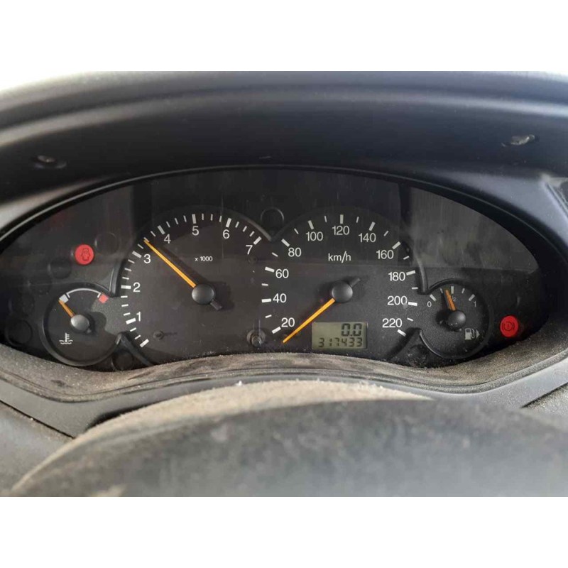 ford focus berlina (cak) del año 2002