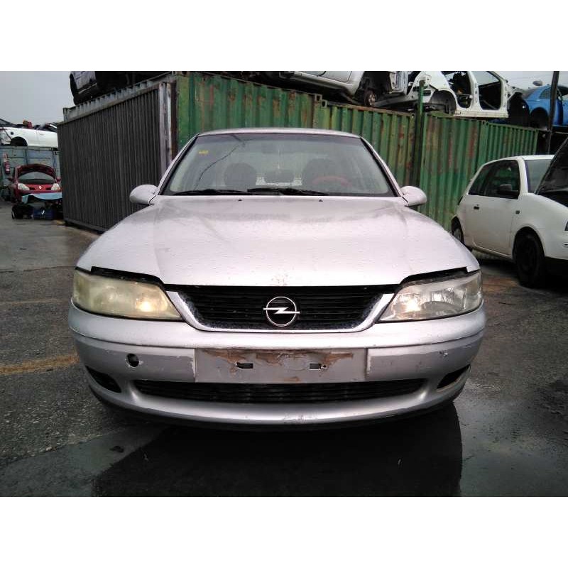 opel vectra b berlina del año 1999