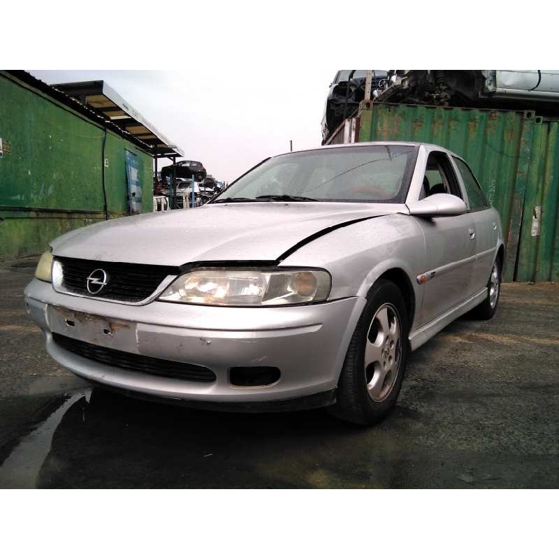 opel vectra b berlina del año 1999
