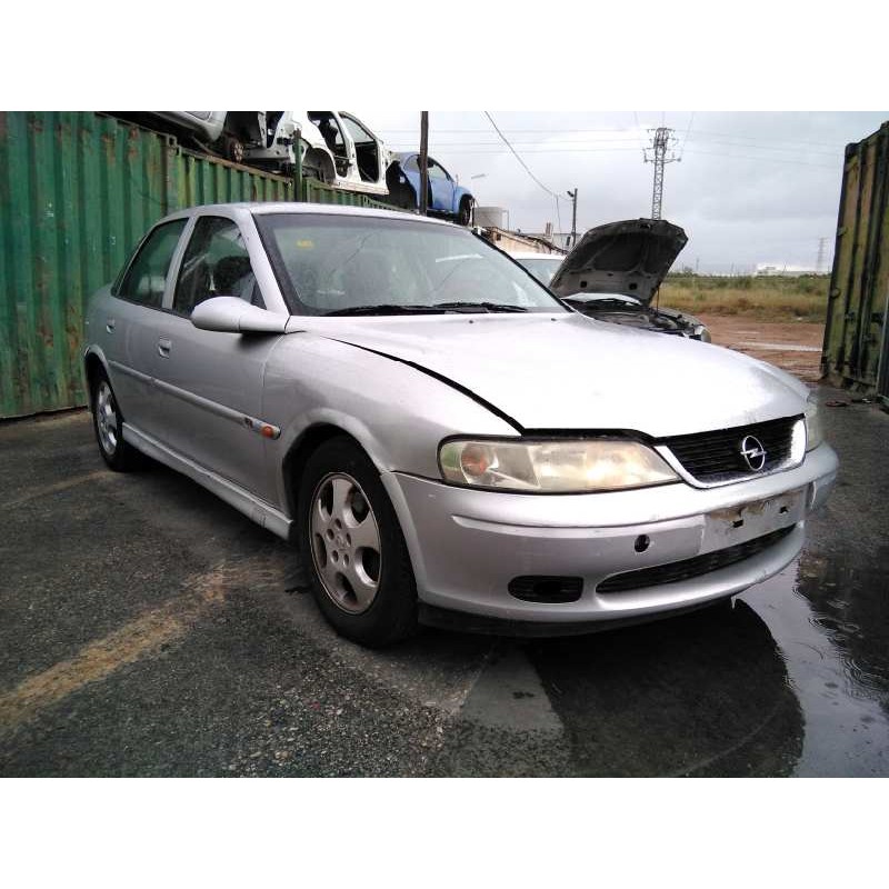 opel vectra b berlina del año 1999