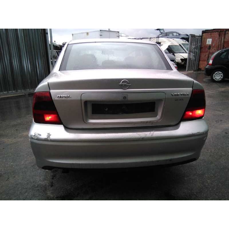 opel vectra b berlina del año 1999