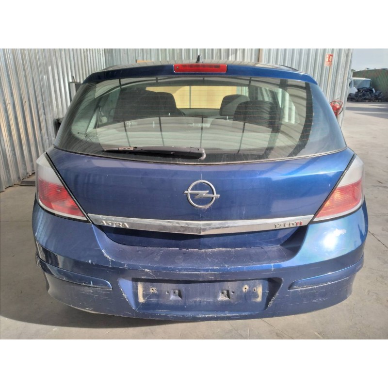 opel astra h berlina del año 2004