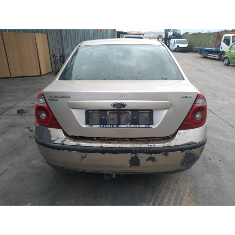 ford mondeo berlina (ge) del año 2004
