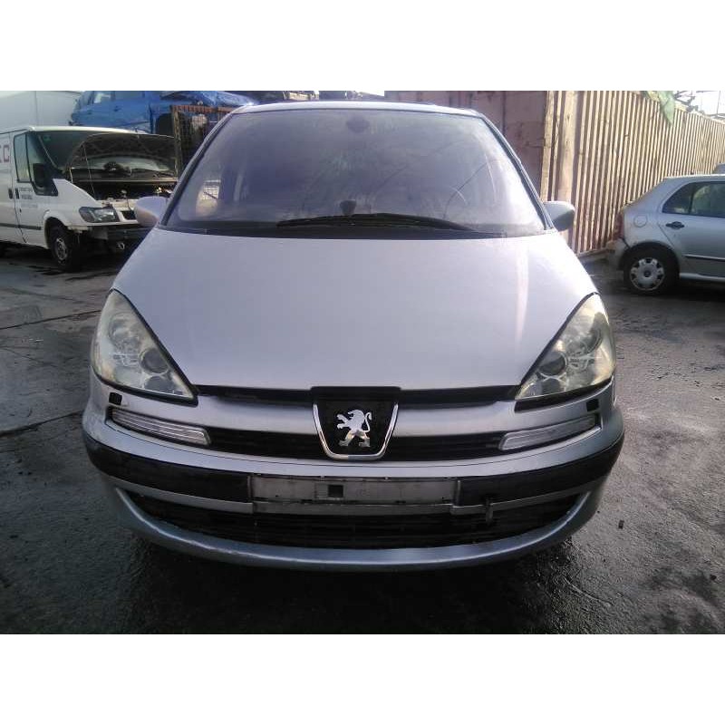 peugeot 807 del año 2004