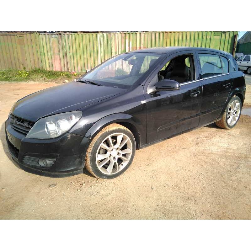 opel astra h berlina del año 2004