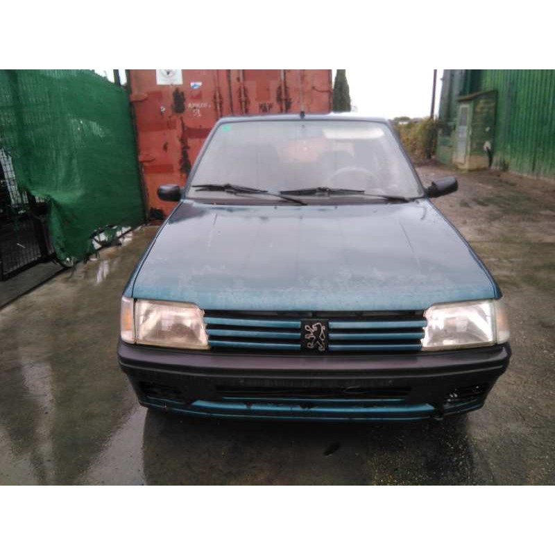 peugeot 205 berlina del año 1996