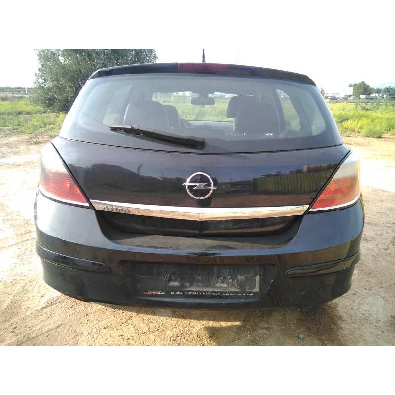 opel astra h berlina del año 2004