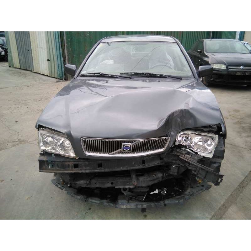 volvo s40 berlina del año 2002
