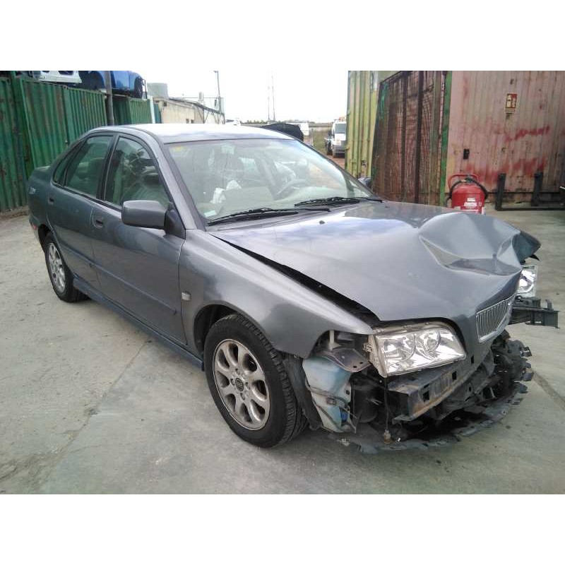 volvo s40 berlina del año 2002