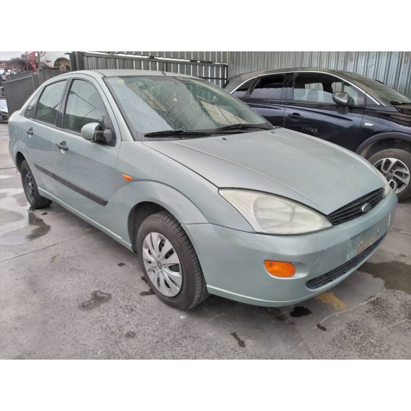 ford focus berlina (cak) del año 2001
