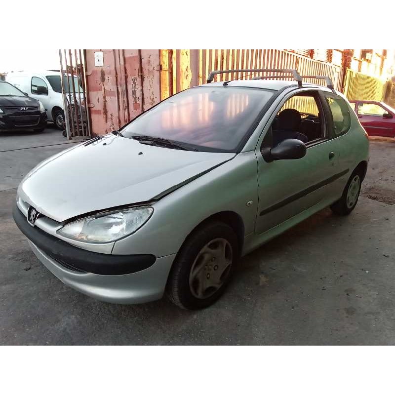 peugeot 206 berlina del año 2002