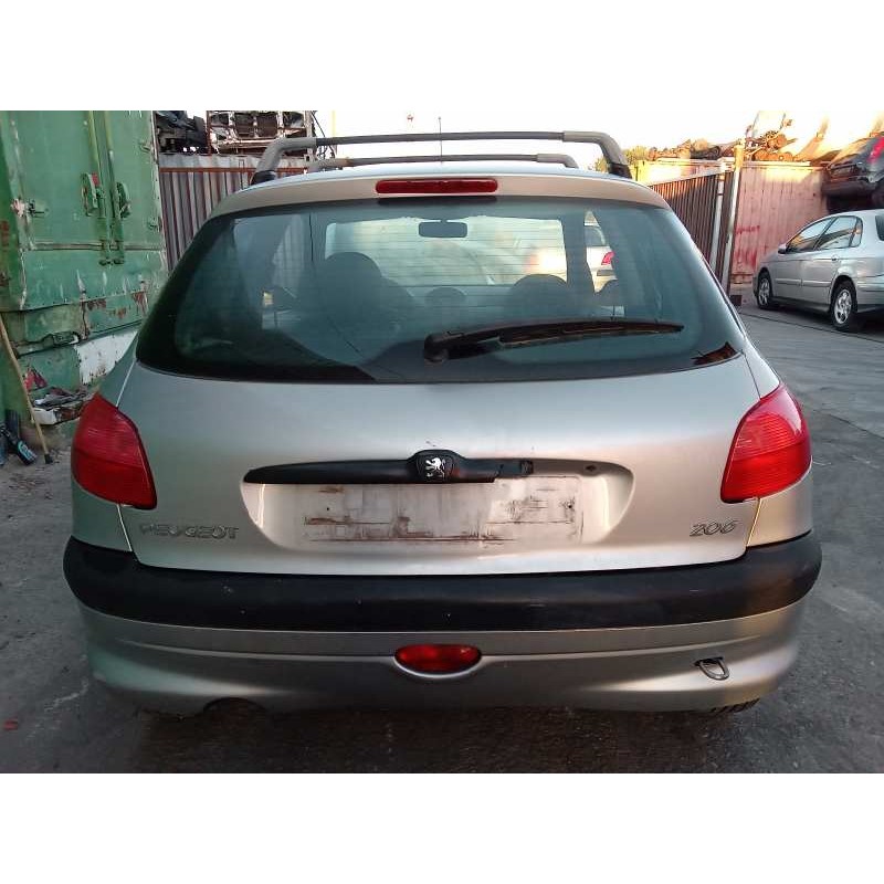peugeot 206 berlina del año 2002